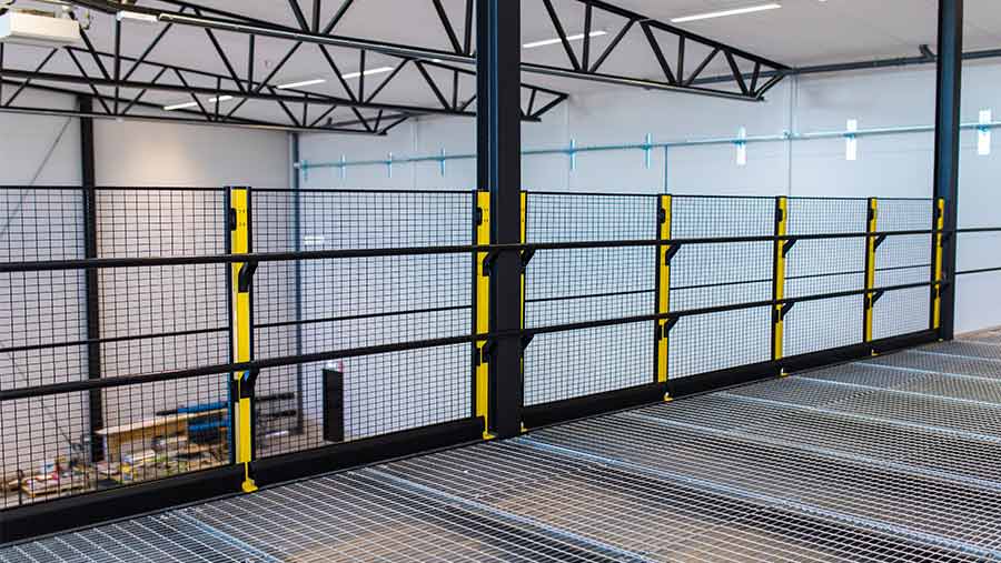 Axelent Fall Protection With Rail Full View