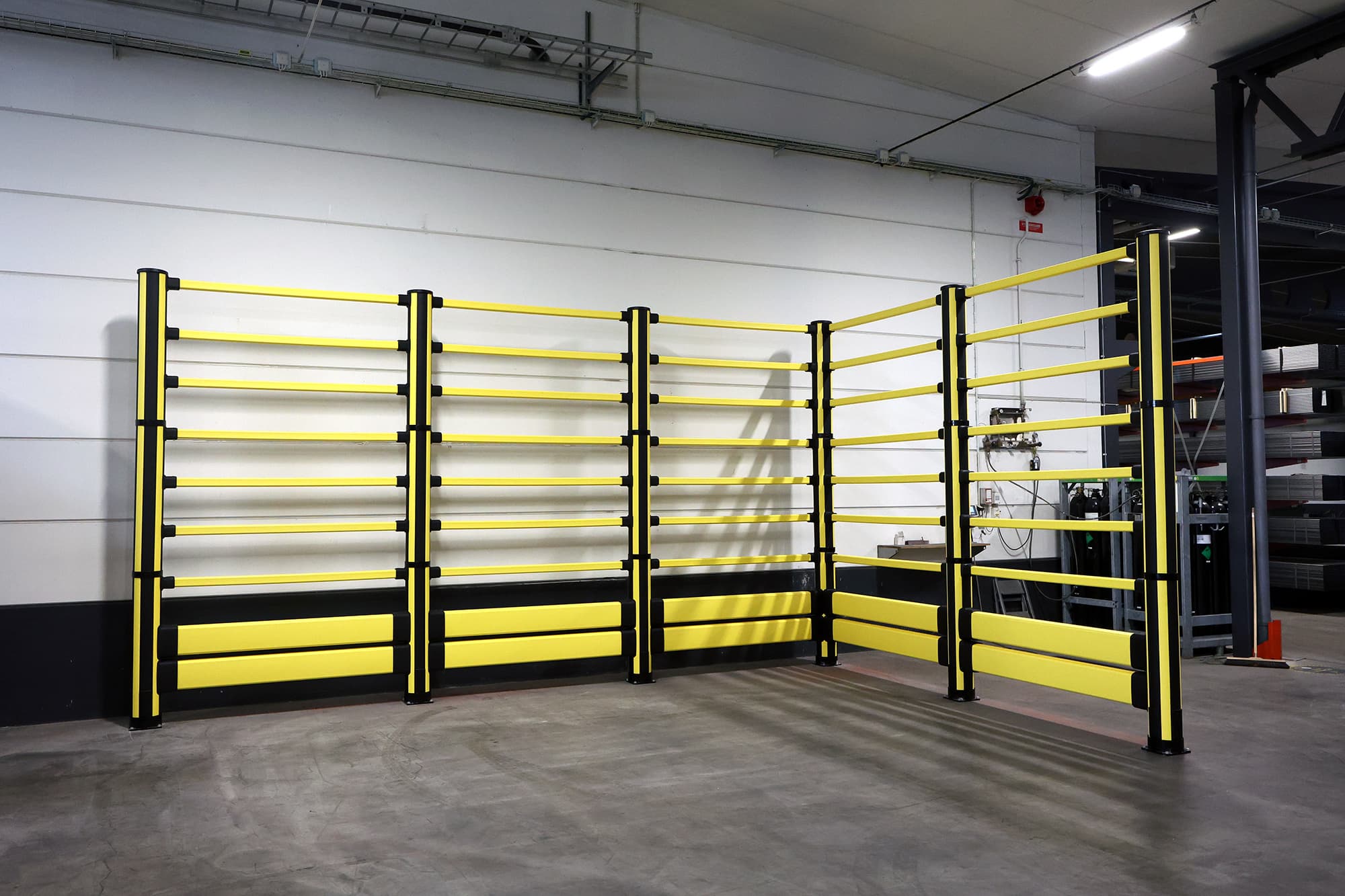 Impact protection with pedestrian protection in a warehouse environment