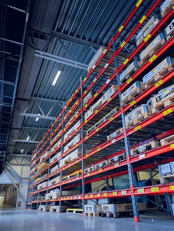 Warehouse logistics and goods handling