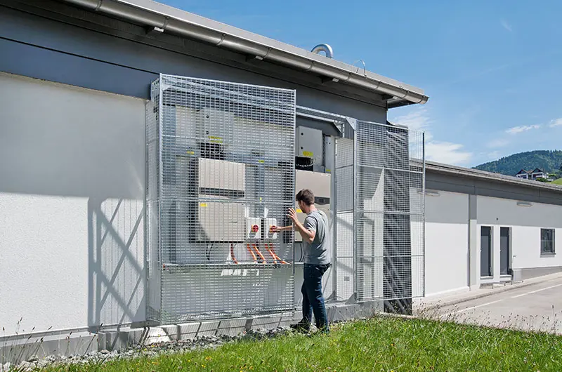 Multisafe-protection-with-mesh-walls.jpg