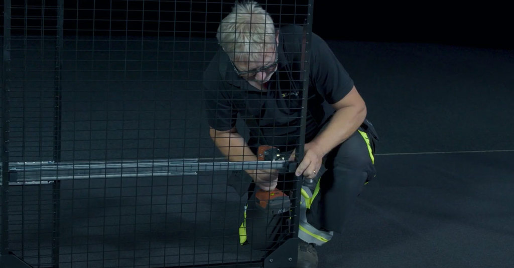 Assembly Sliding Door 2 Step Without Upper Rail Machine Guarding Axelent