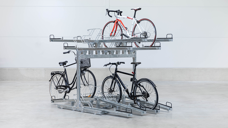 Double sided two tier bike rack