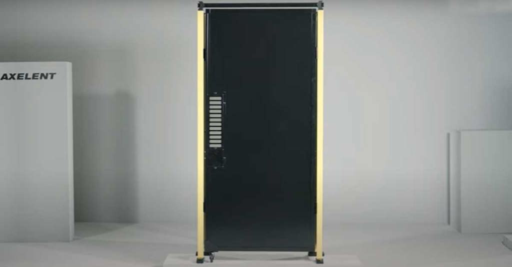 Assembly Plastic and sheet metal: single hinge door Machine Guards Axelent